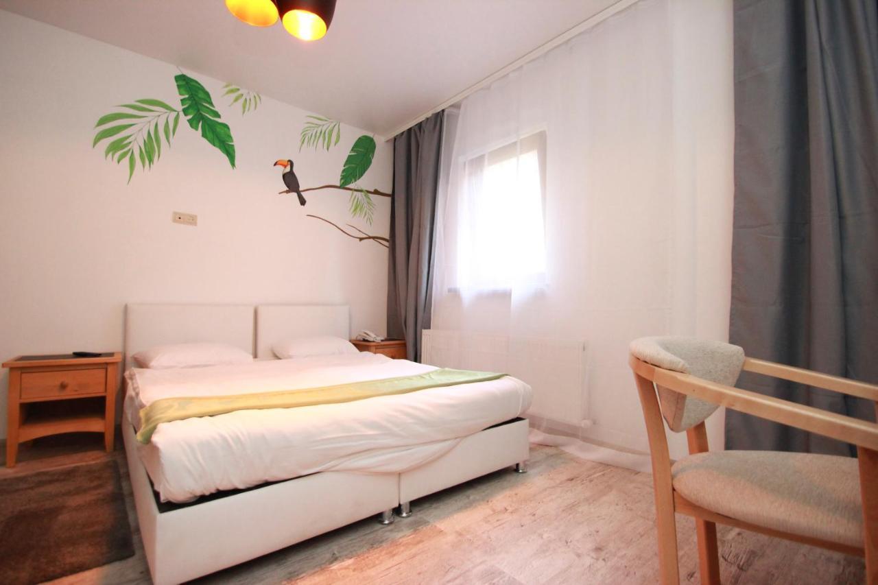 אודסה Garden Eco Design Hotel מראה חיצוני תמונה